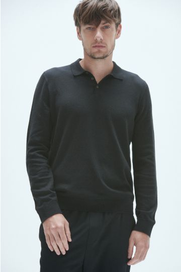 Sweater polo, con botones. Juanma. (Negro)